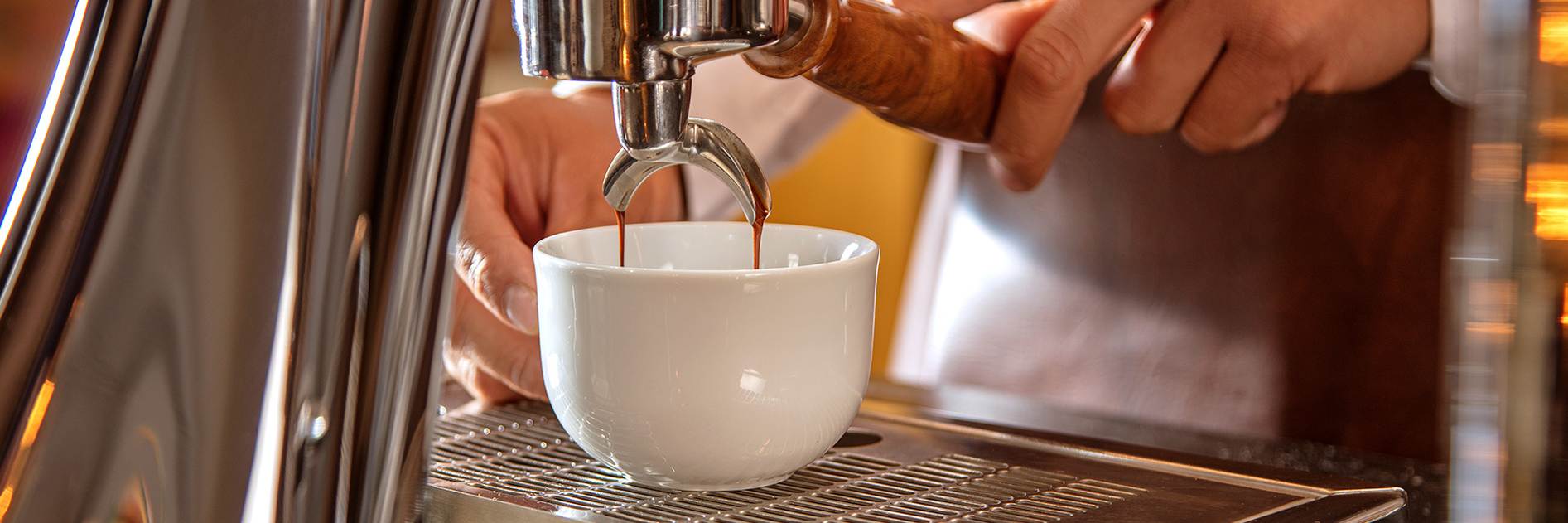 Generar valor agregado y una ventaja competitiva al Café 100% colombiano.